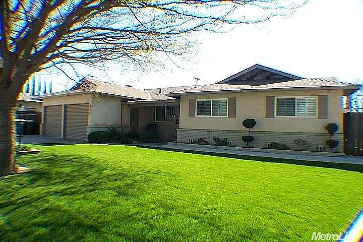 1st image of 373 Birchwood Ct