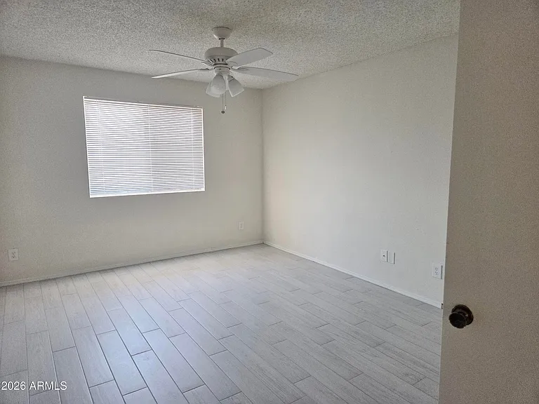10214 E Watford Way — Photo 7