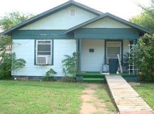 610 E 4th St, Burkburnett, TX 76354