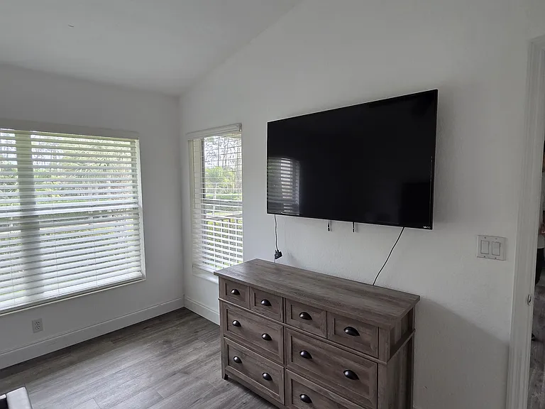 330 Dover Pl #203 — Photo 8