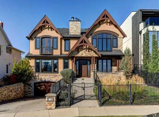 738 SE Crescent Rd NW, Calgary, AB T2M 4A7