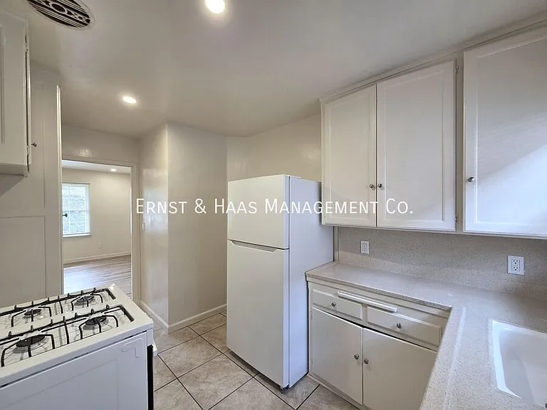 2117 Chestnut Ave #3 — Photo 5