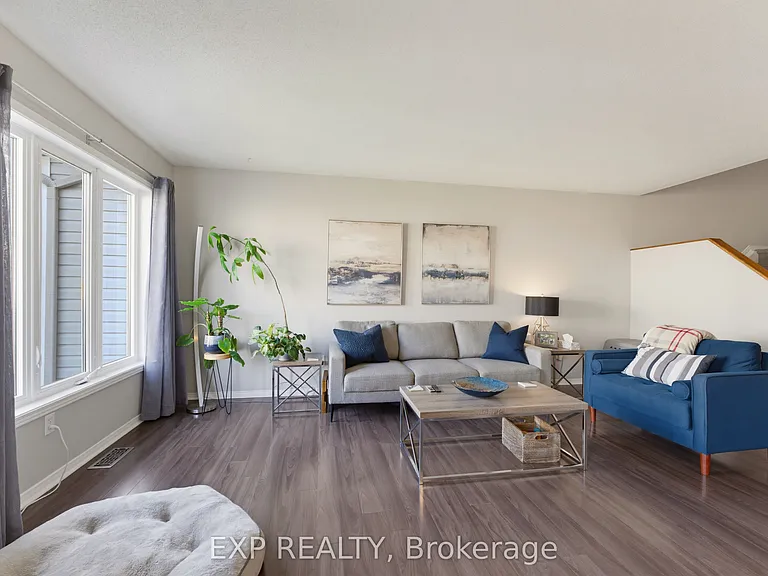 2215 Silverado Cres — Photo 8