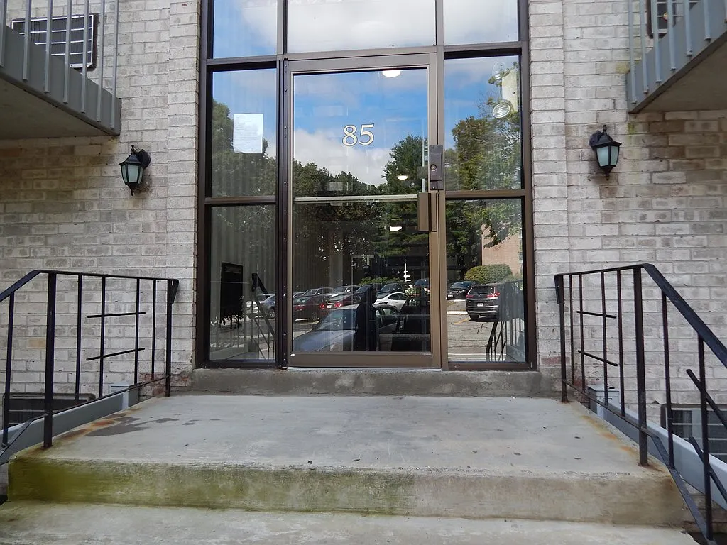 1 bed, 1.0 bath, 793 sqft, $1,850 — Photo 1