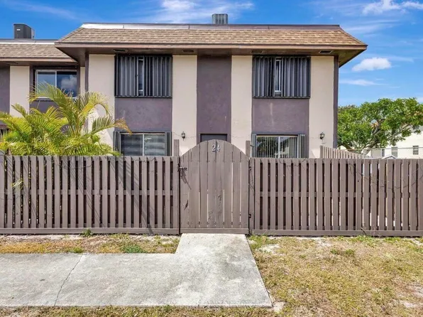 2110 Sherwood Forest Boulevard #24, West Palm Beach, FL 33415