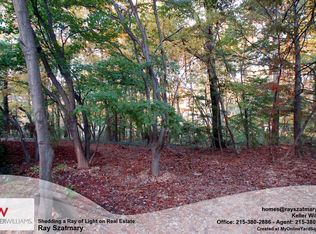 9 Diane Dr, Malvern, PA 19355