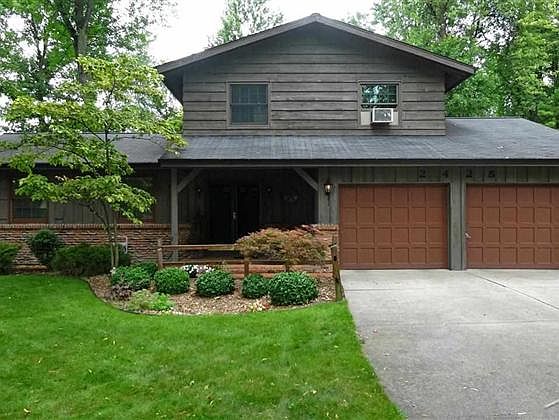 1st image of 2425 Westbury Dr