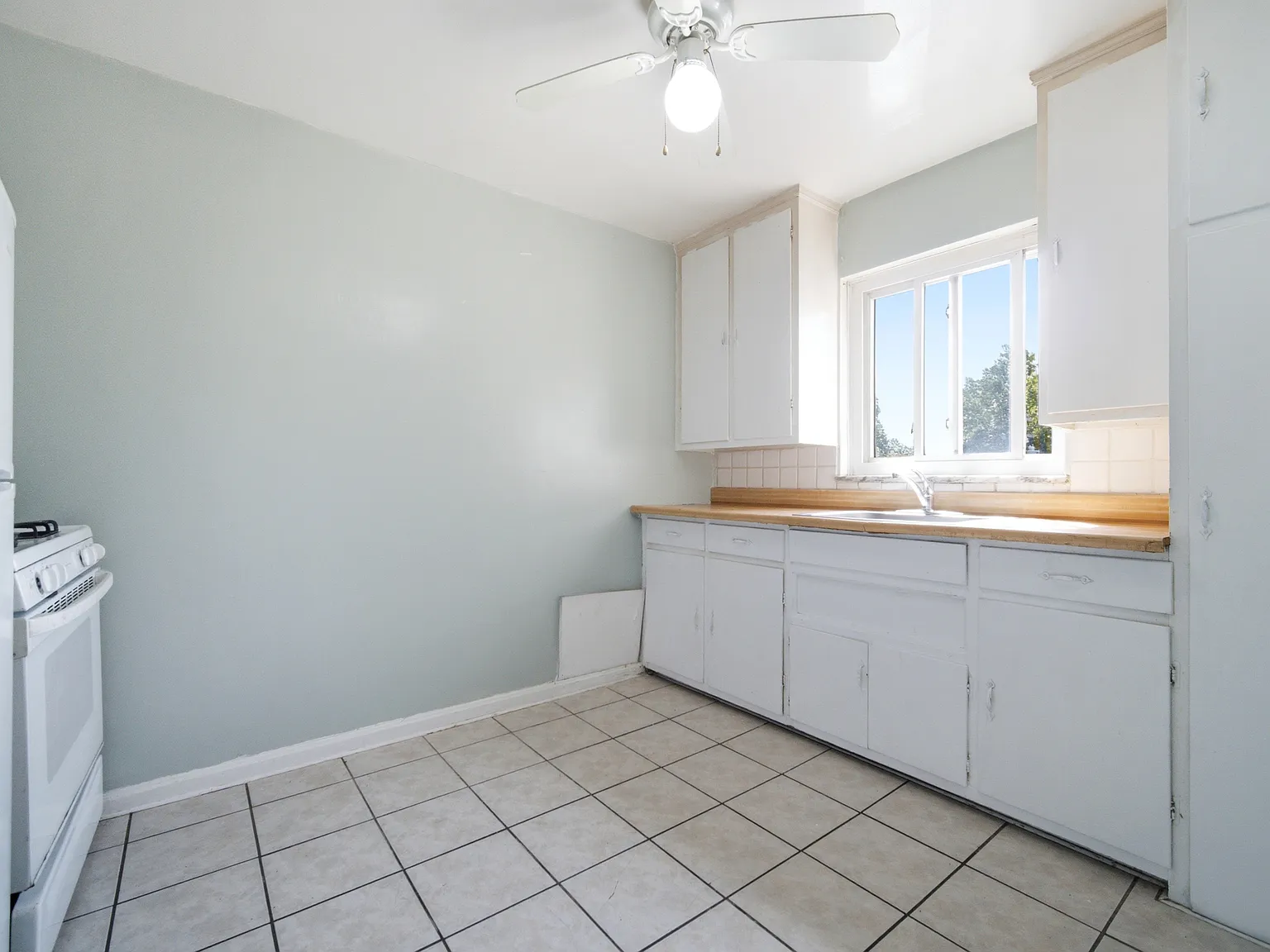 2 bed, 743 sqft, $1,100 — Photo 4