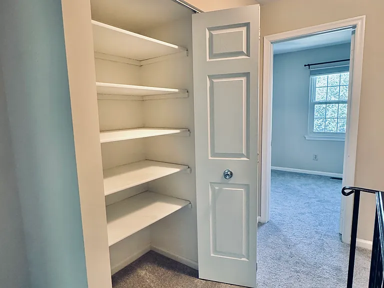 4037 Summer Hollow Ct — Photo 10