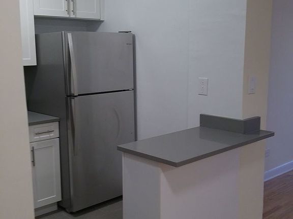 3rd image of 4850 38th St APT 7L