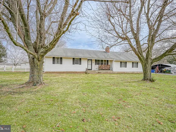 46 Cedar Ln, Elmer, NJ 08318