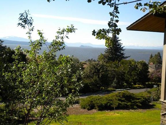 Front yard & view