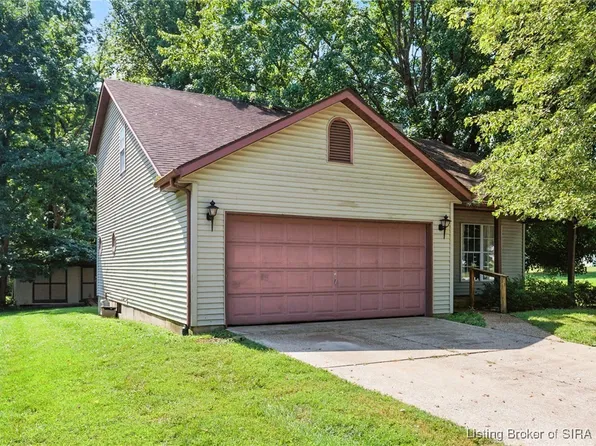 633 Allen Road, Sellersburg, IN 47172