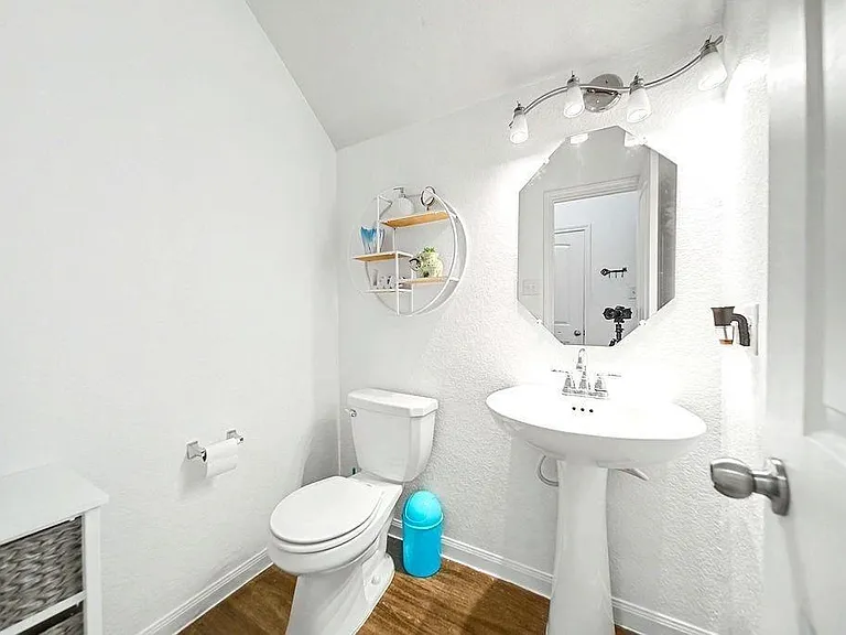 5742 Adelaide River Dr — Photo 9