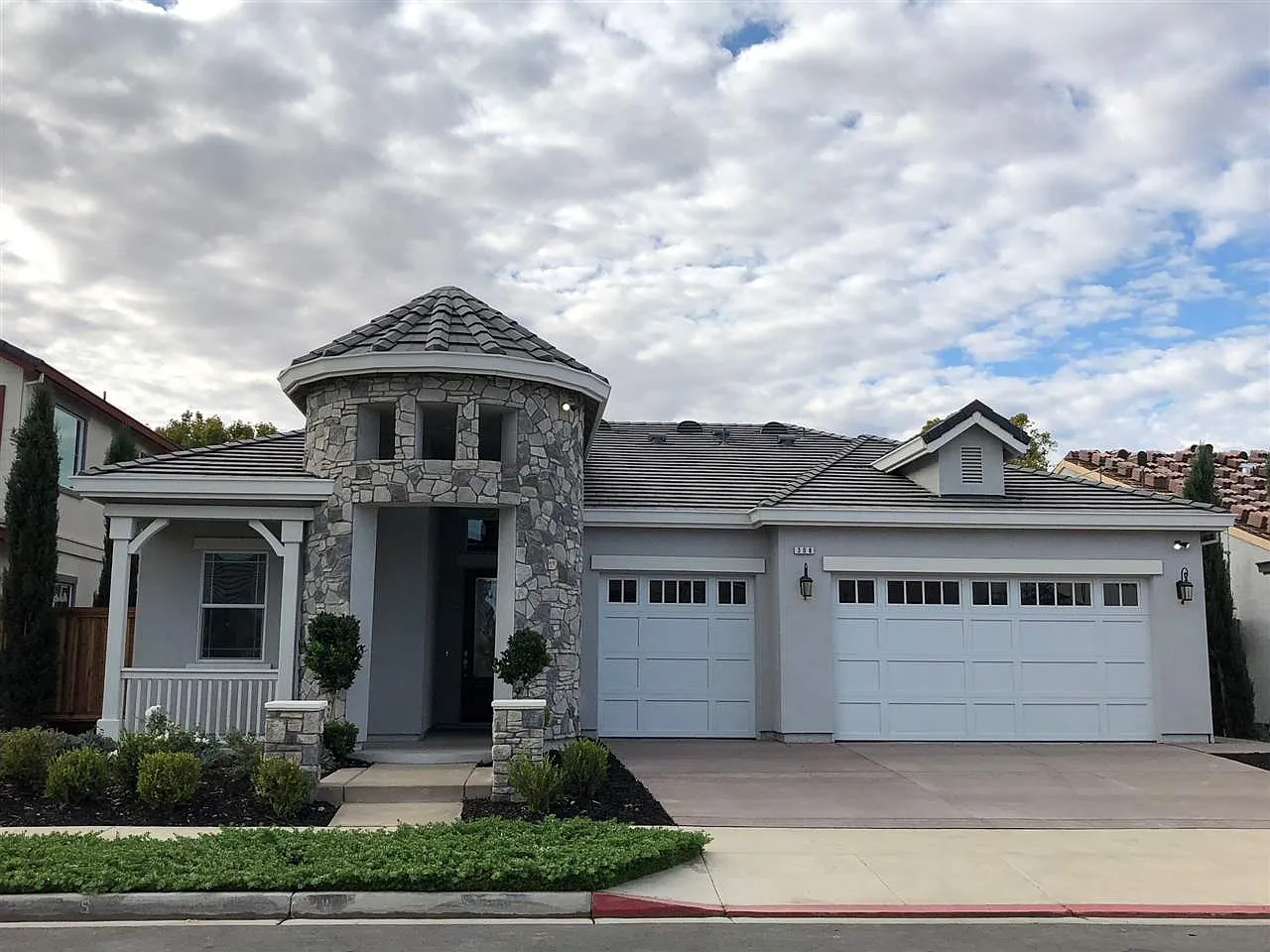 308 Jensen Way photo 1