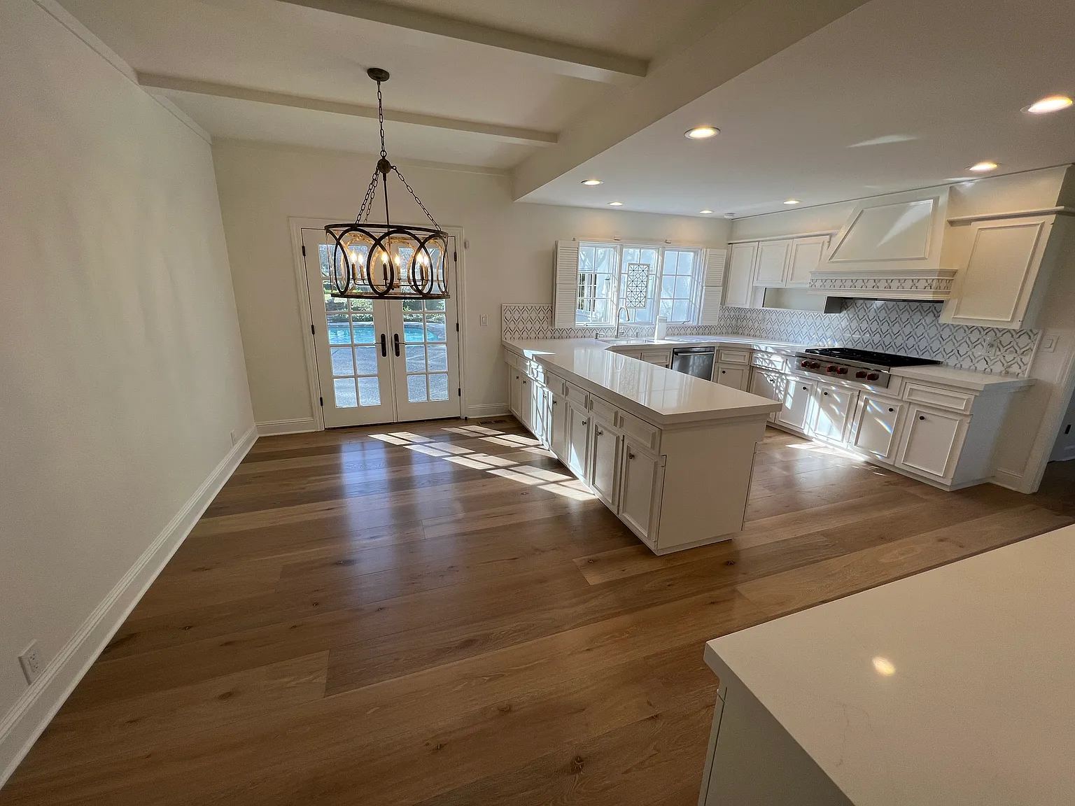 5 bed, 3.5 bath, 4058 sqft, $20,000 — Photo 3