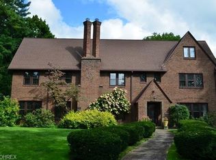 2847 Paxton Rd, Shaker Heights, OH 44120