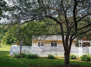 143 Mashamoquet Rd #COTTAGE, Pomfret Center, CT 06259