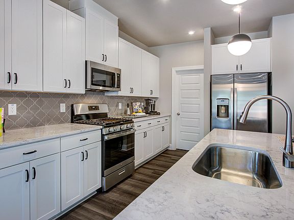 4th image of 319 Jeter Grove Rd