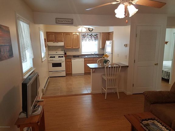 4th image of 217 Hiering Ave #A7