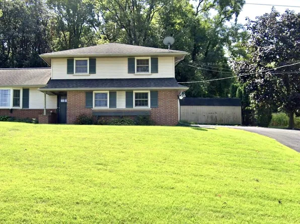 3206 Bowman Rd, Lancaster, PA 17601