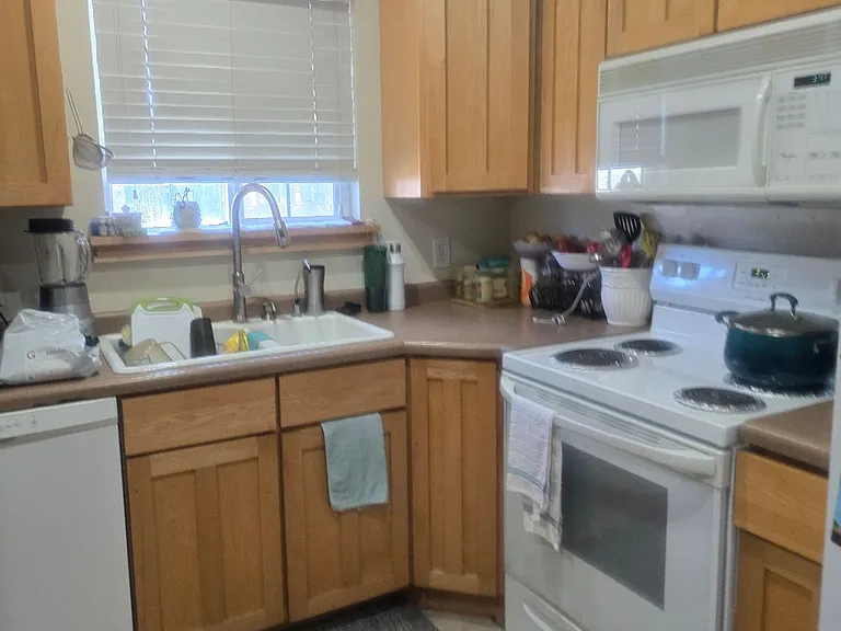13606 S 2200 W — Photo 4