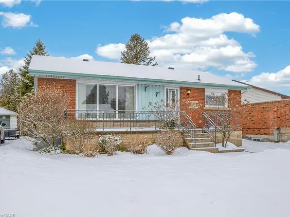 126 W 4th St, Hamilton, ON L9C 3N2