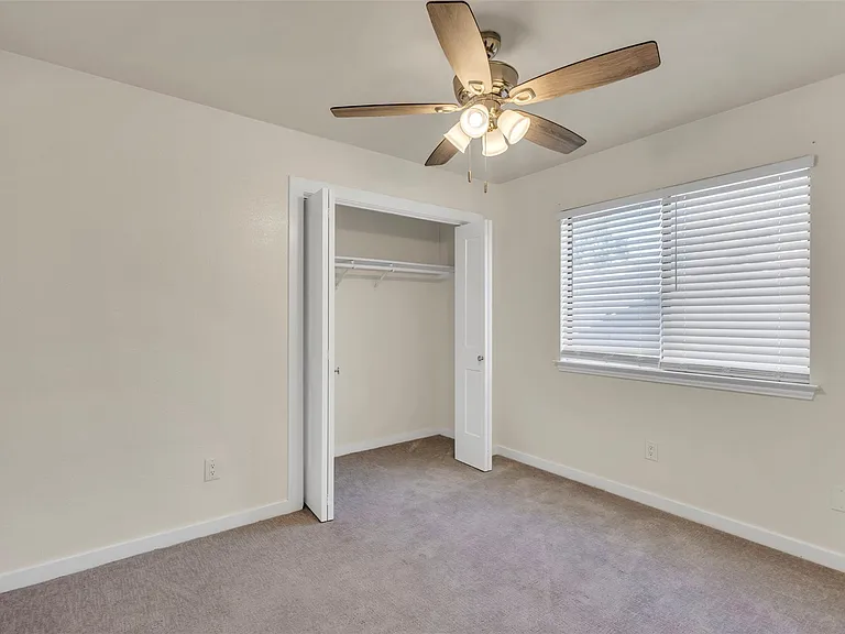 12312 Yarmont Way — Photo 13