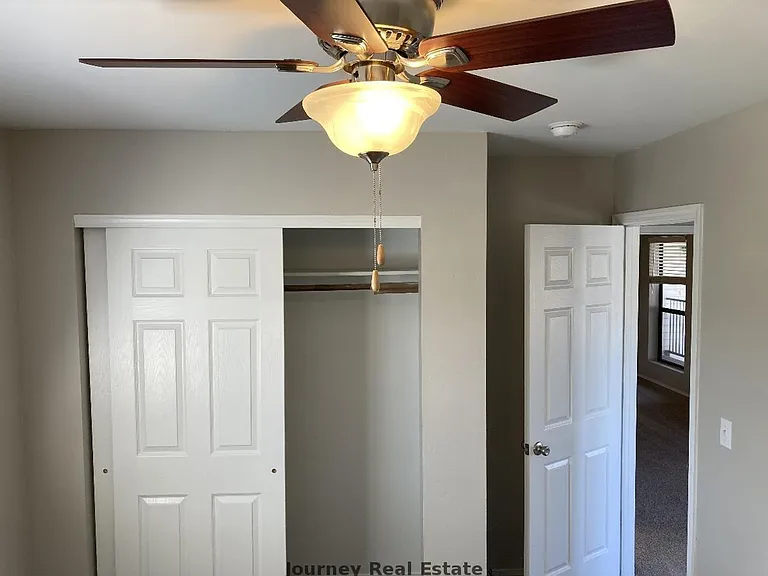 1305 Moore Pl — Photo 10