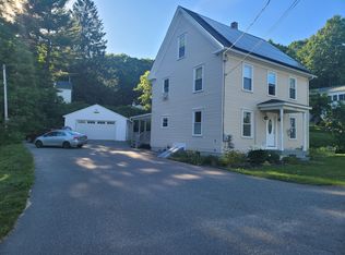 27 Prospect St, Topsham, ME 04086