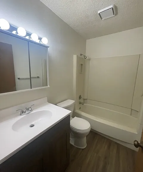 110 N Holmen Dr #10 — Photo 6