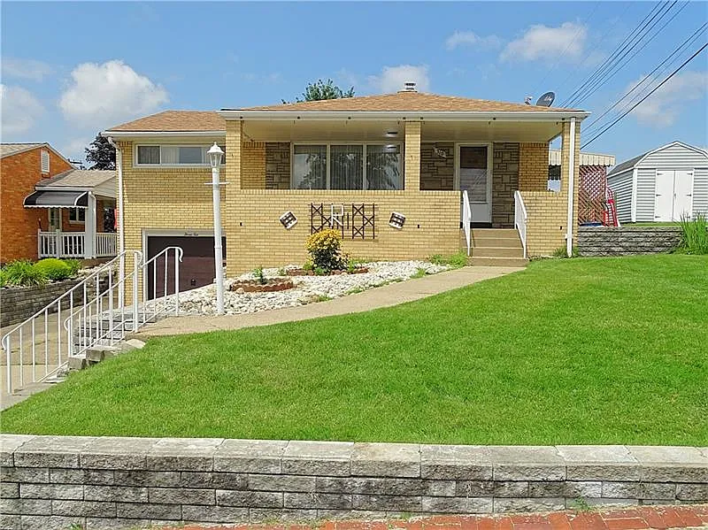 310 Livingston Rd photo 1