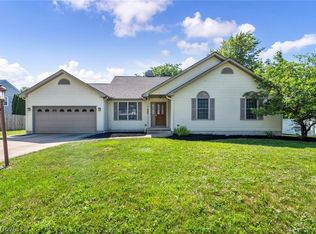 690 Grantwood Ave, Sheffield Lake, OH 44054