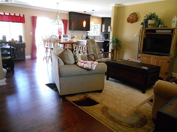 2nd image of 7973 Caroline Ct