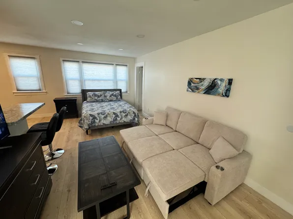 123 6th St #1, Huntington Beach, CA 92648