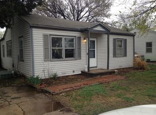 1317 E Harvey Ave, Wellington, KS 67152