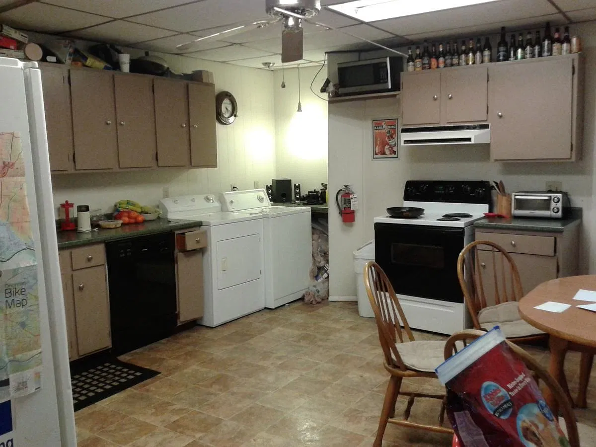 4 bed, 1428 sqft, $2,850 — Photo 4
