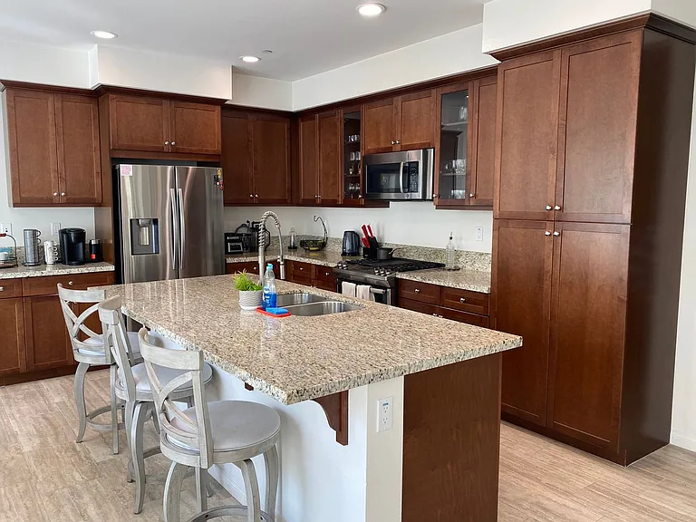 982 Sea Glass Way — Photo 4