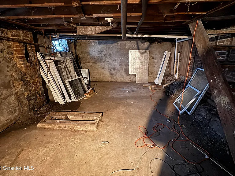1014 Snyder Ave — Photo 13