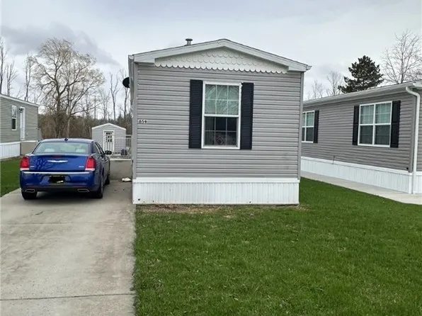 859 Nicole Ln, Angola, NY 14006