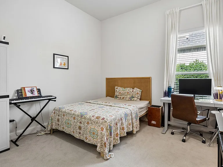 4131 Dewberry Ln — Photo 8