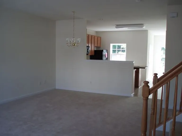 2910 Barrymore St #103 — Photo 3