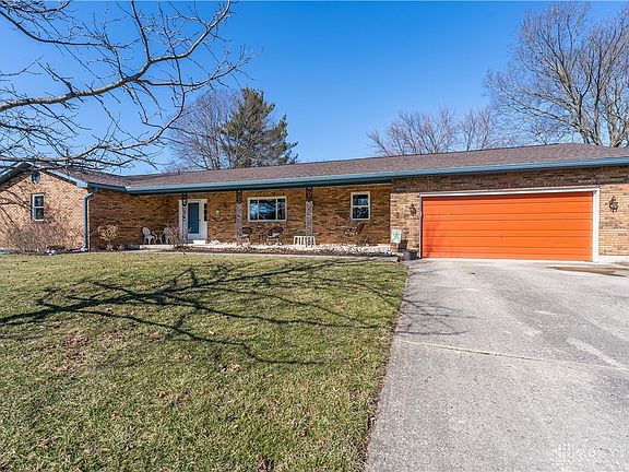 2nd image of 1267 Old Country Ln