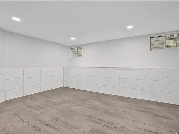 2nd image of 113 Washington St #3