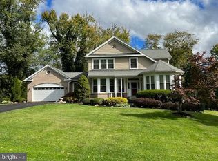 1933 Morningmist Dr, Silver Spring, MD 20906