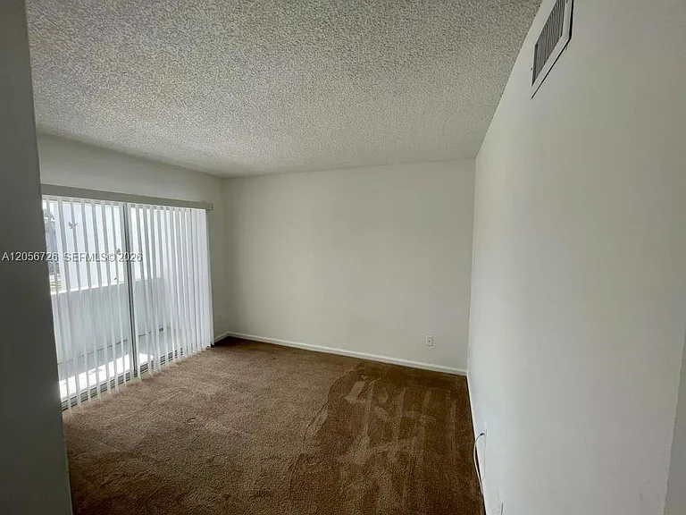 5020 Elmhurst Rd #B — Photo 10