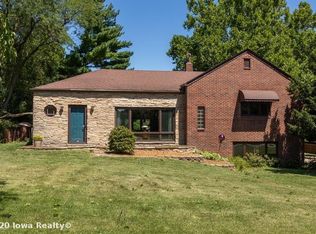 1841 Ashworth Rd, West Des Moines, IA 50265