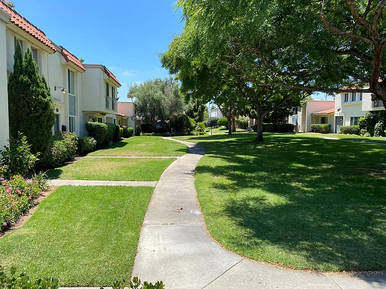 Common Greenspace in front yard