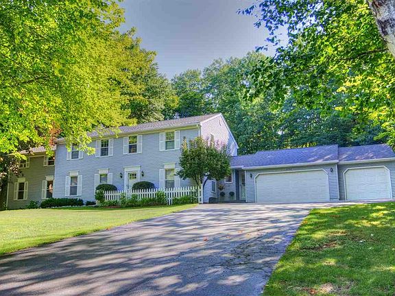 4th image of 6789 Franklin Woods Dr