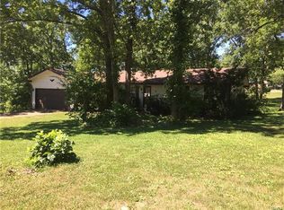 1 Briarcrest Rd, Viburnum, MO 65566